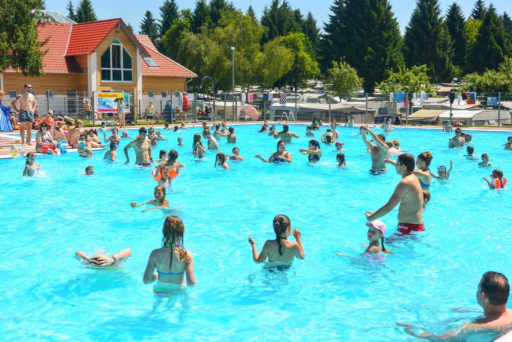Hôtel Campingpark Gitzenweiler Hof à Lindau  Extérieur photo